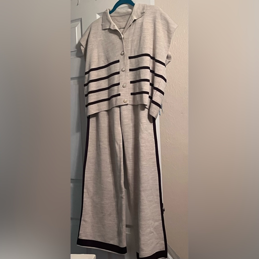Women luxe lounge Striped Cream & brown Women's two piece set, cropped top
